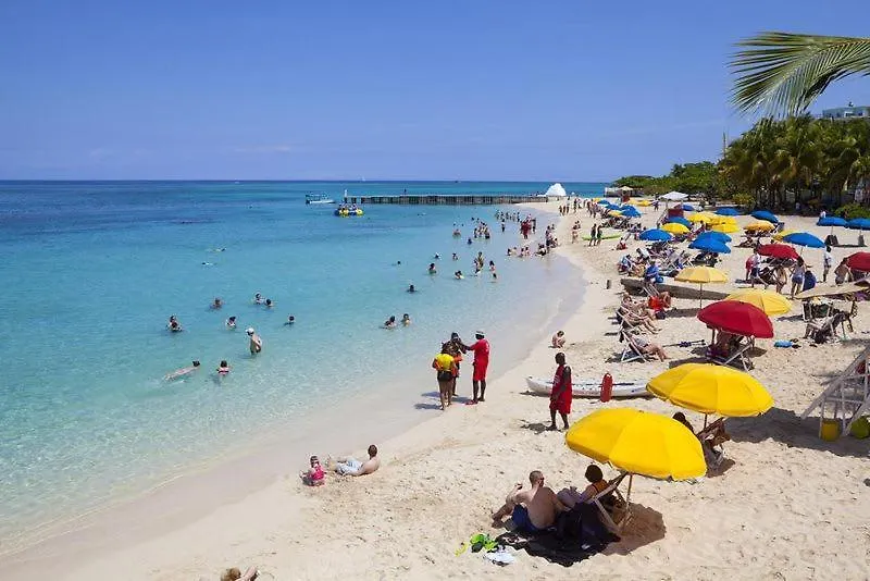 Hospitality Expert Bts 6 - Pool Beach & Bar Montego Bay 0*,  Jamaica