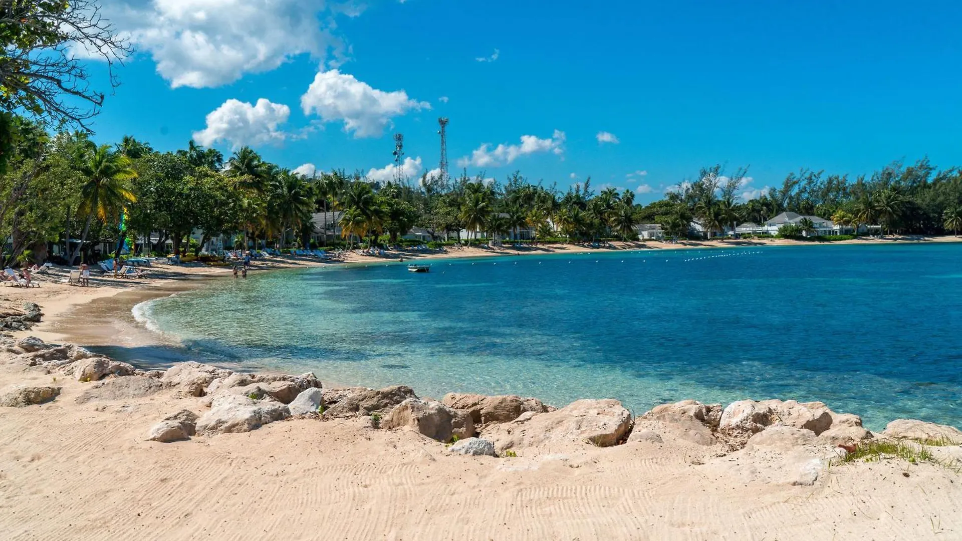 Estalagem Hospitality Expert Bts 6 - Pool Beach & Bar Montego Bay