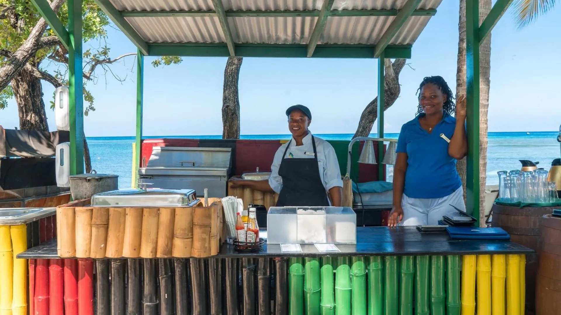 Hospitality Expert Bts 6 - Pool Beach & Bar Montego Bay Estalagem