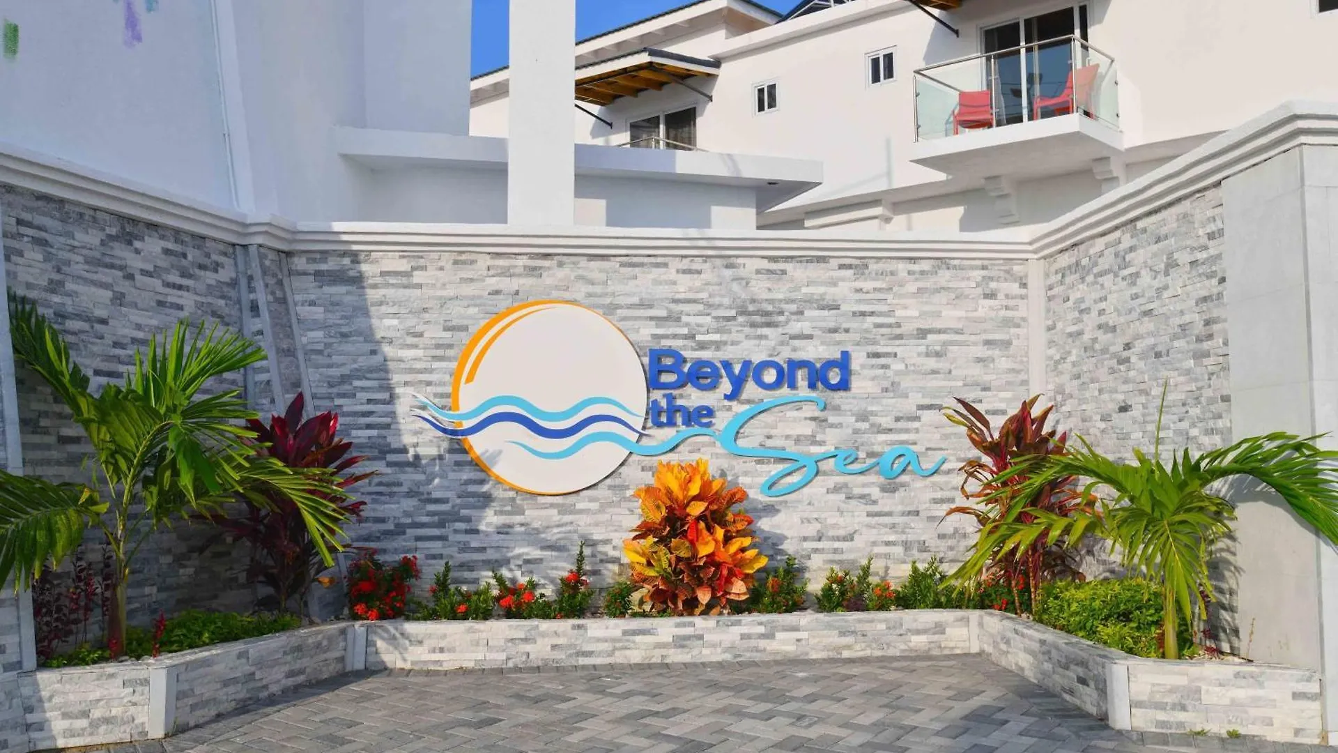 Hospitality Expert Bts 6 - Pool Beach & Bar Montego Bay