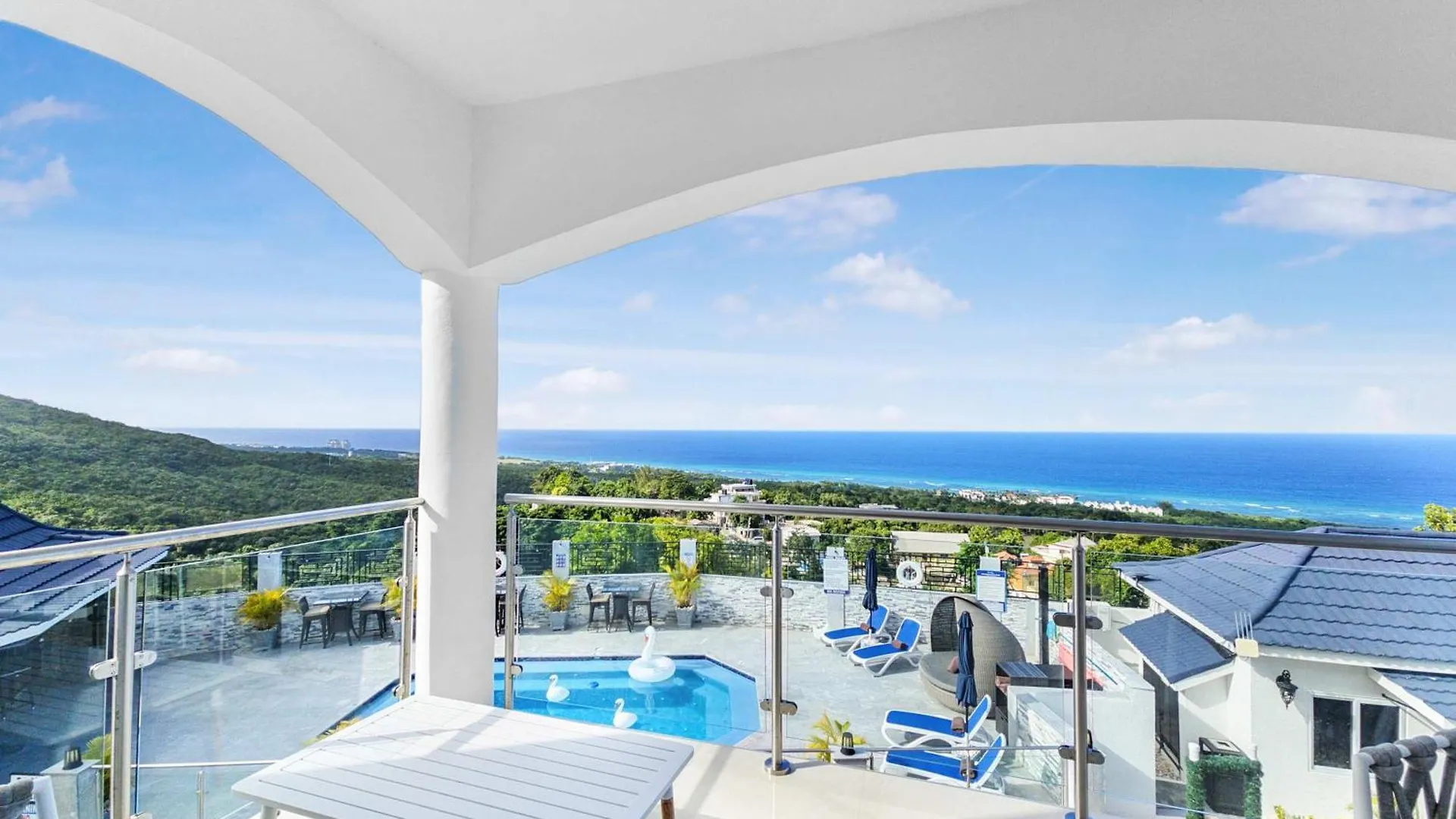 Hospitality Expert Bts 6 - Pool Beach & Bar Montego Bay 0*,